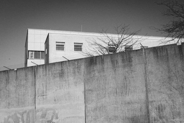 RSJ beslist: geen verlenging van quarantaine na bezoek advocaat aan gedetineerde RSJ beslist: geen verlenging van quarantaine na bezoek advocaat aan gedetineerde