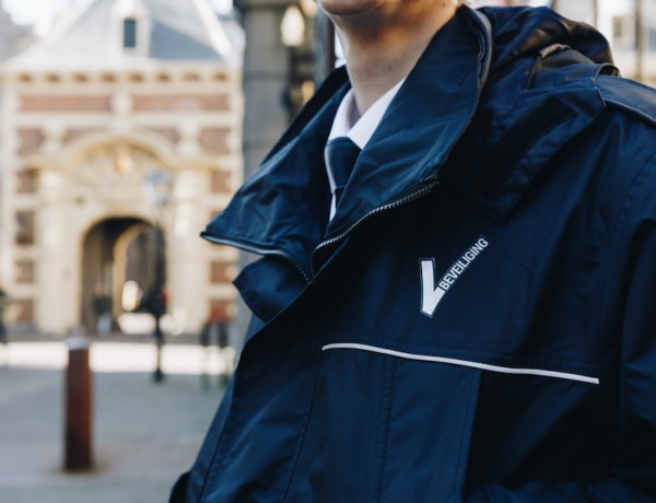 De beveiligingsbranche streng beveiligd: weigering of intrekking van een beveiligingpas door de korpschef van de politie De beveiligingsbranche streng beveiligd: weigering of intrekking van een beveiligingpas door de korpschef van de politie